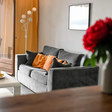 Daniella - Terrace Sea View Spacious - By Tgb *